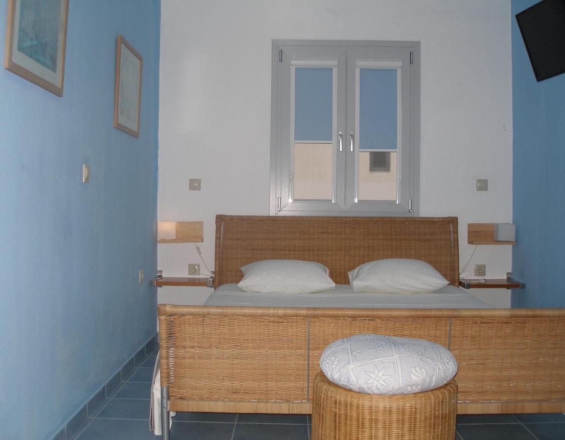 Inaxos Studios, Viewing Apollo Temple. Naxos City Экстерьер фото